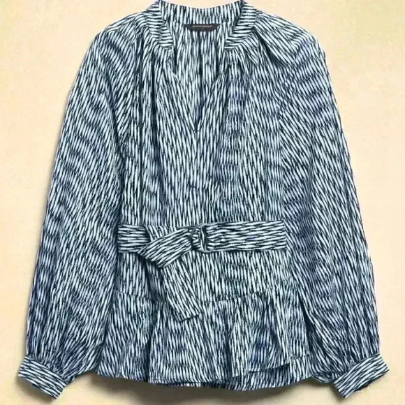 Banana Republic Belted Tiered Blouse - Picture 4 of 8